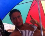 in spiaggia con l'ombrello!!!